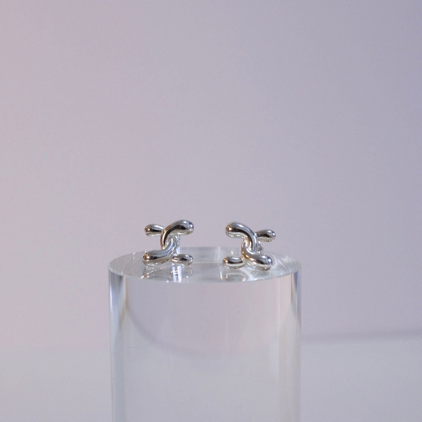 It's called Classic Earrings