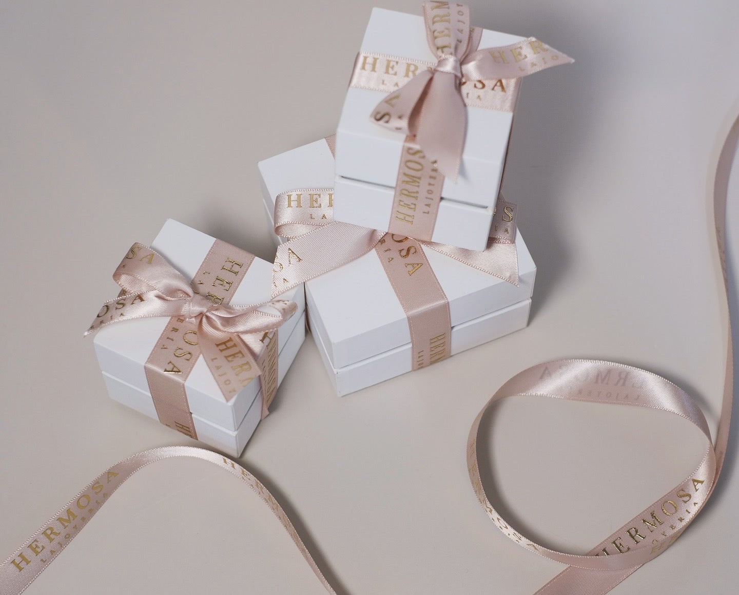 Ribbon Gift Box