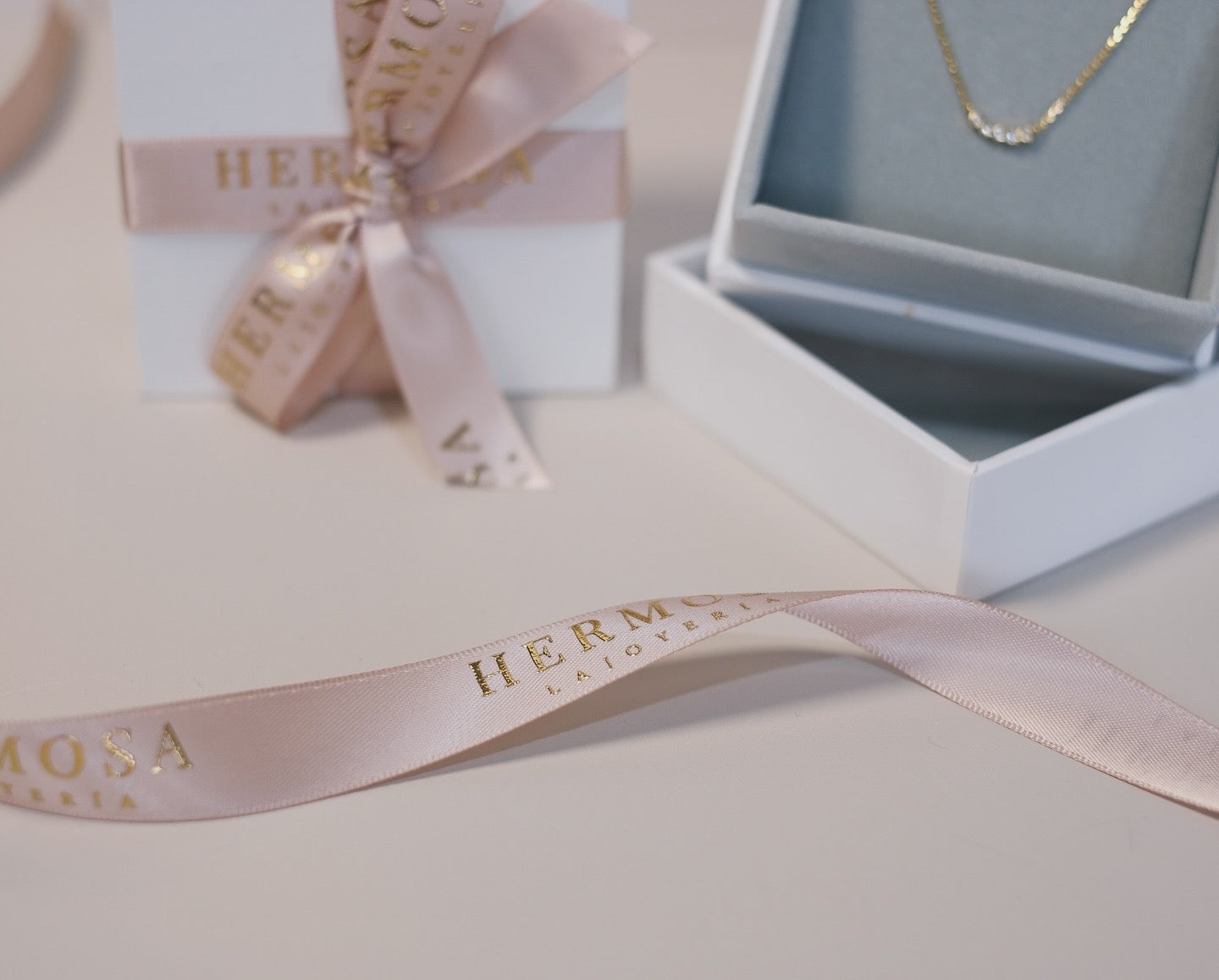 Ribbon Gift Box