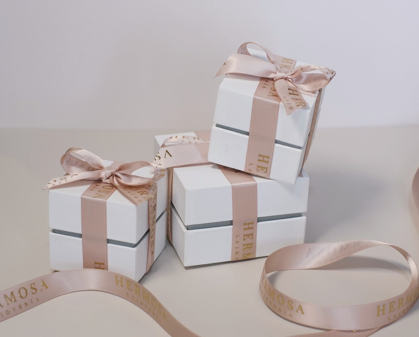 Ribbon Gift Box