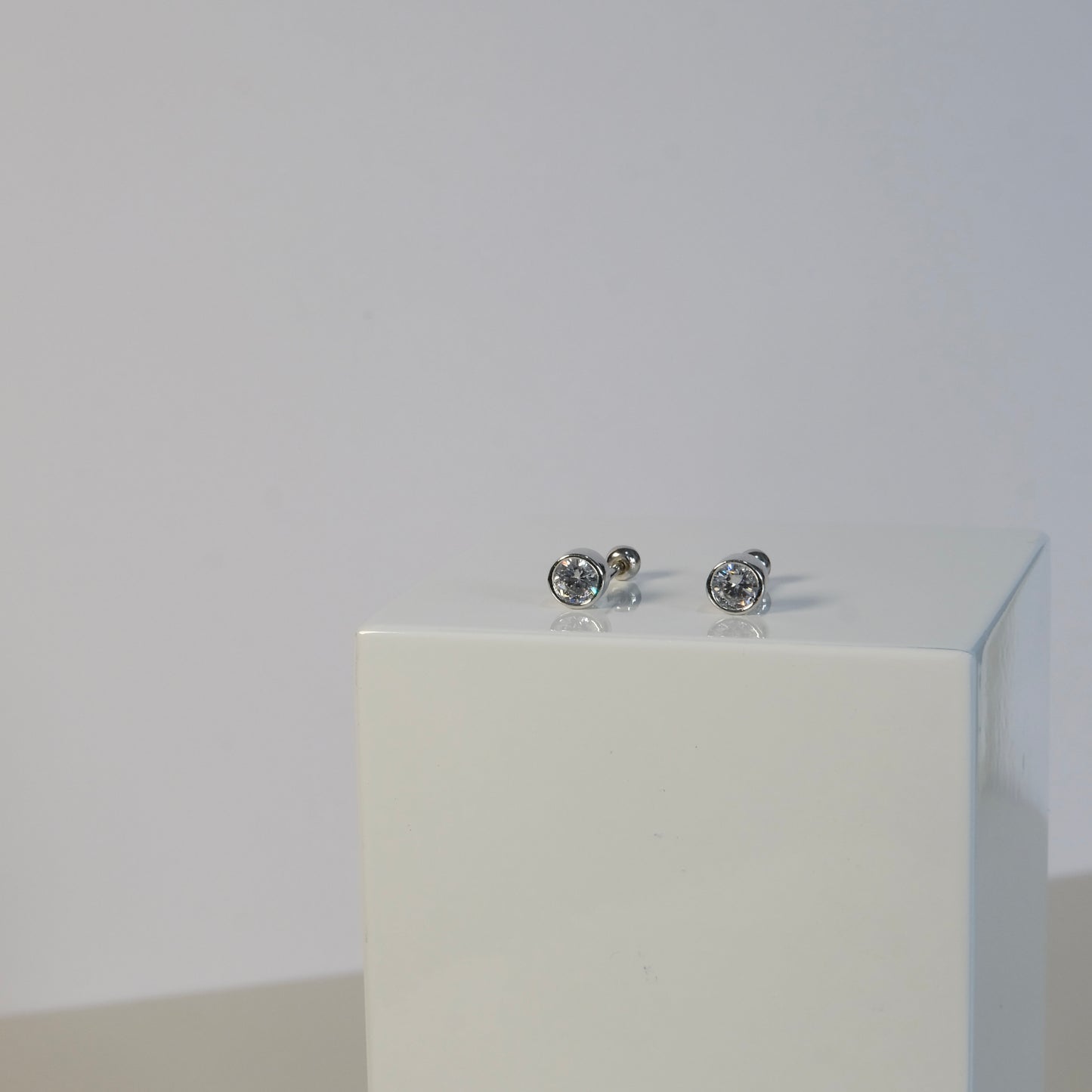 Vivi Single Piercing Earring