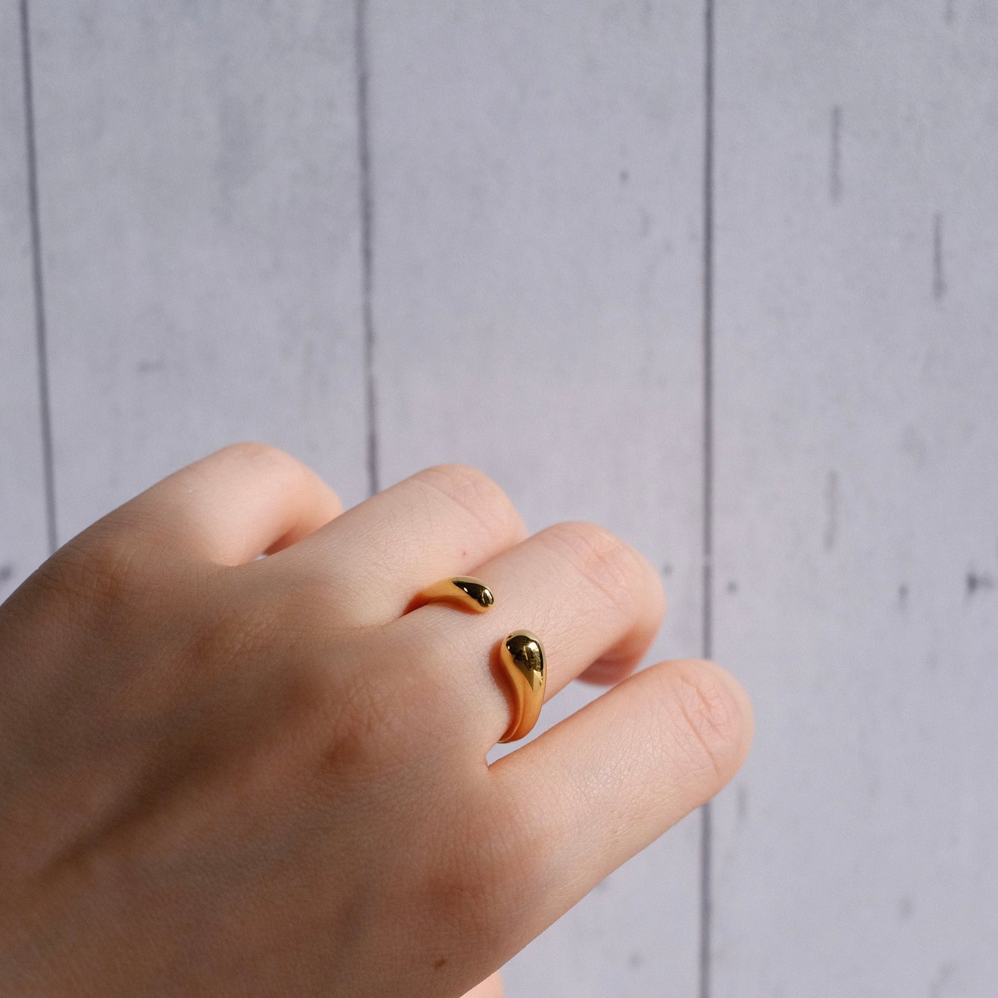 Comma Ring