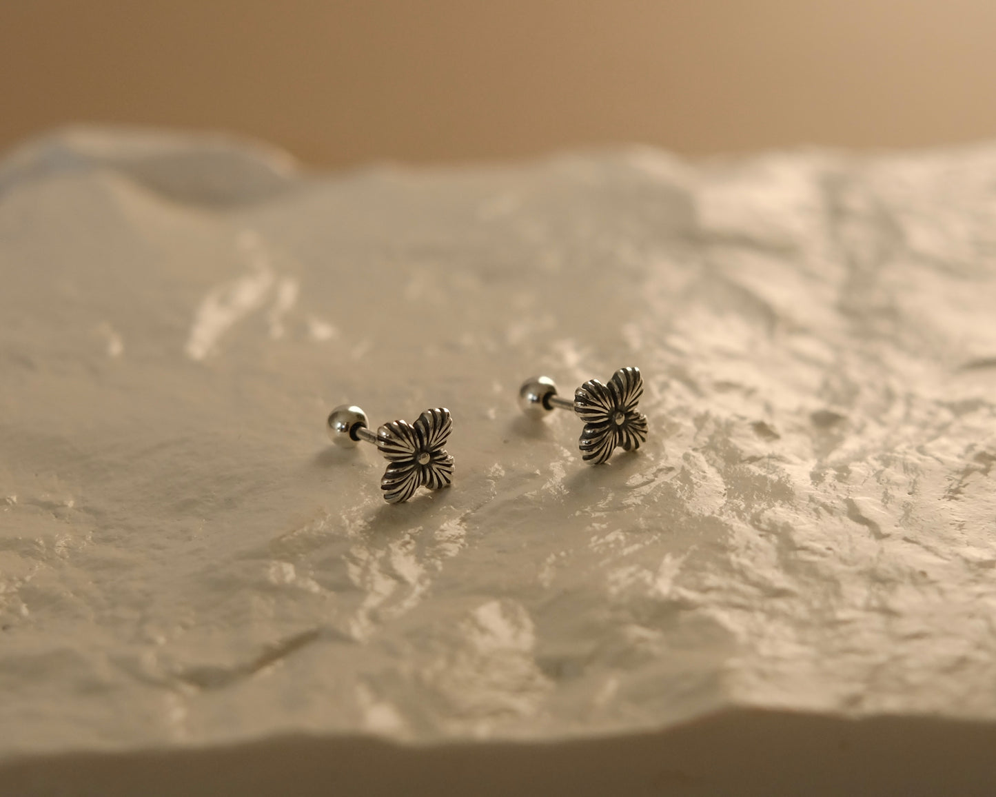 Black Luck Single Piercing Earring