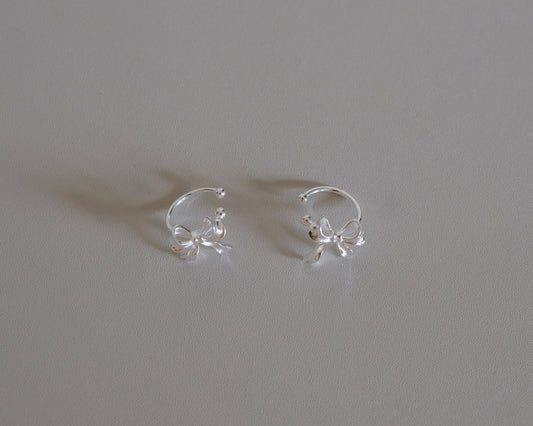 Ribbon Earcuff