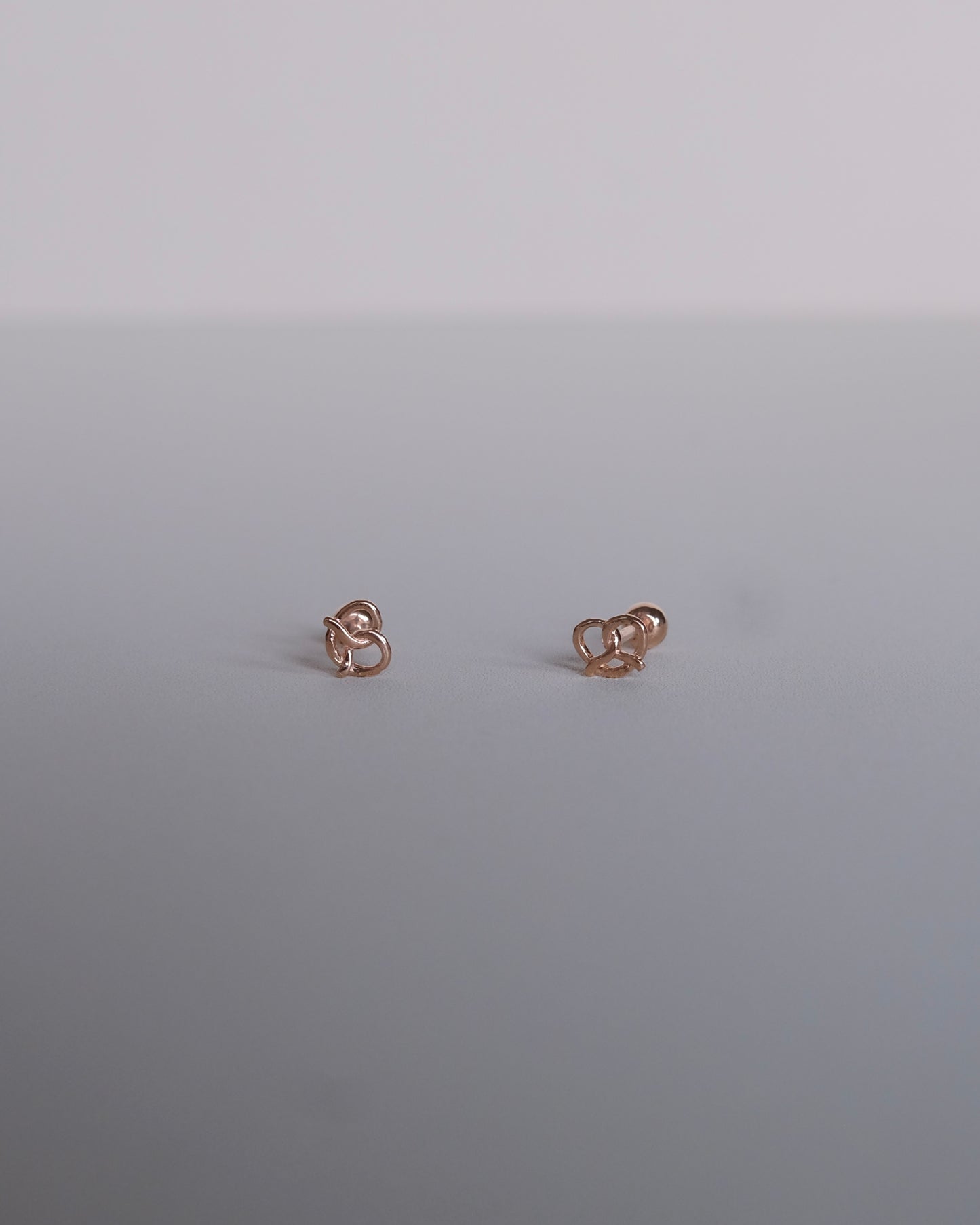 Pretzel Single Piercing Earring