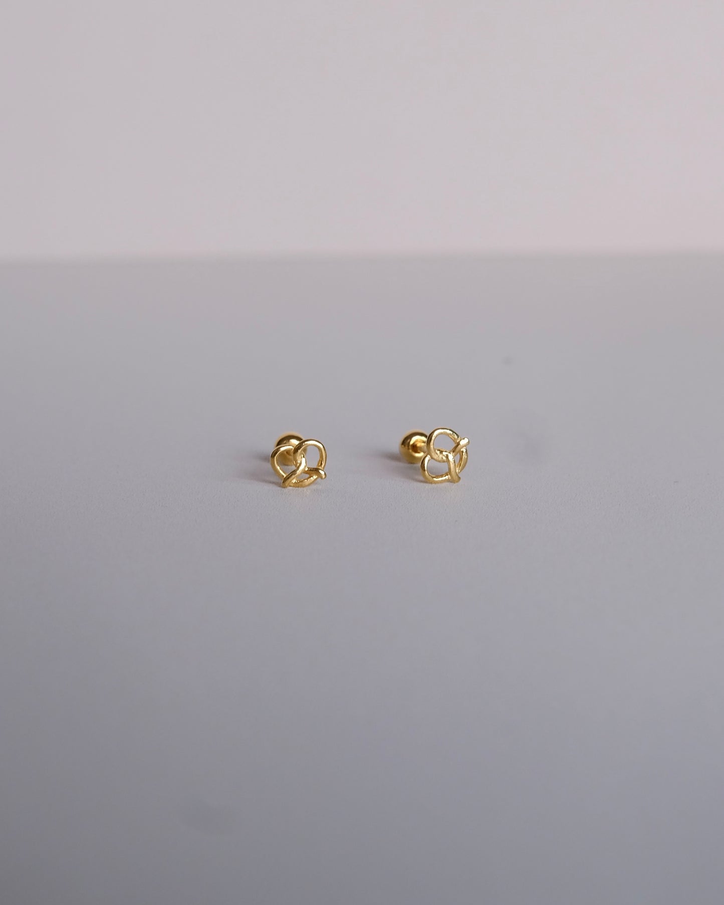 Pretzel Single Piercing Earring