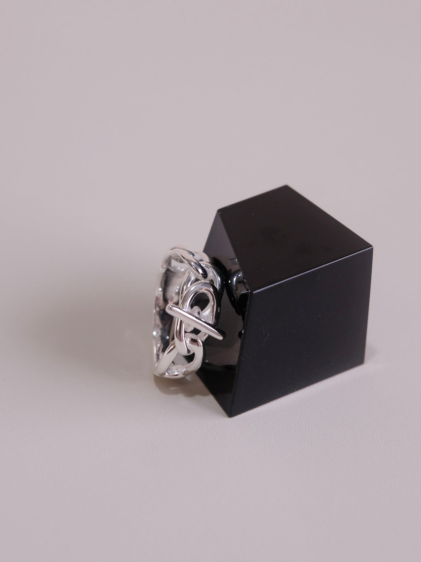 Toochain Ring